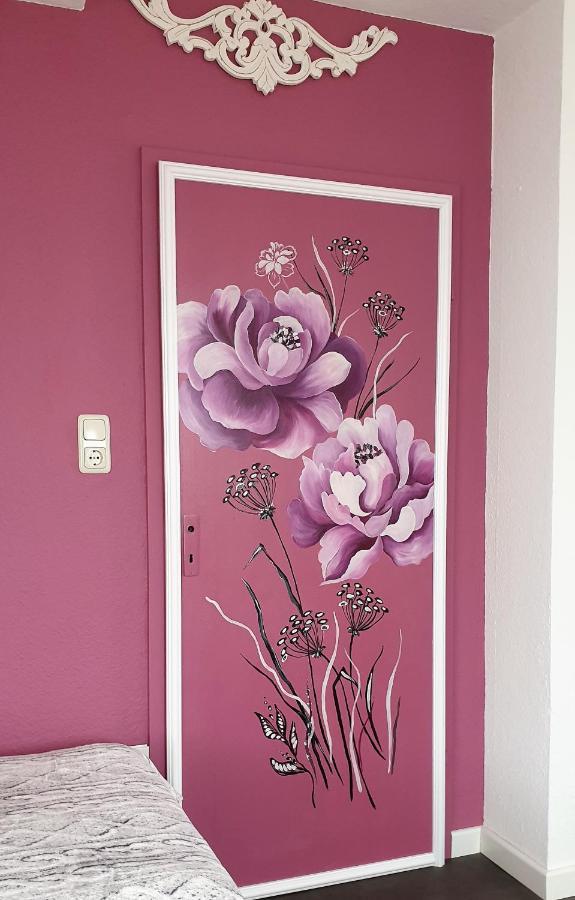 Apartment Bayreuth, Grosse Ferienwohnung Im Haus Mit Kunst, 3 Schlafzimmer, Kueche, Parkplatz מראה חיצוני תמונה