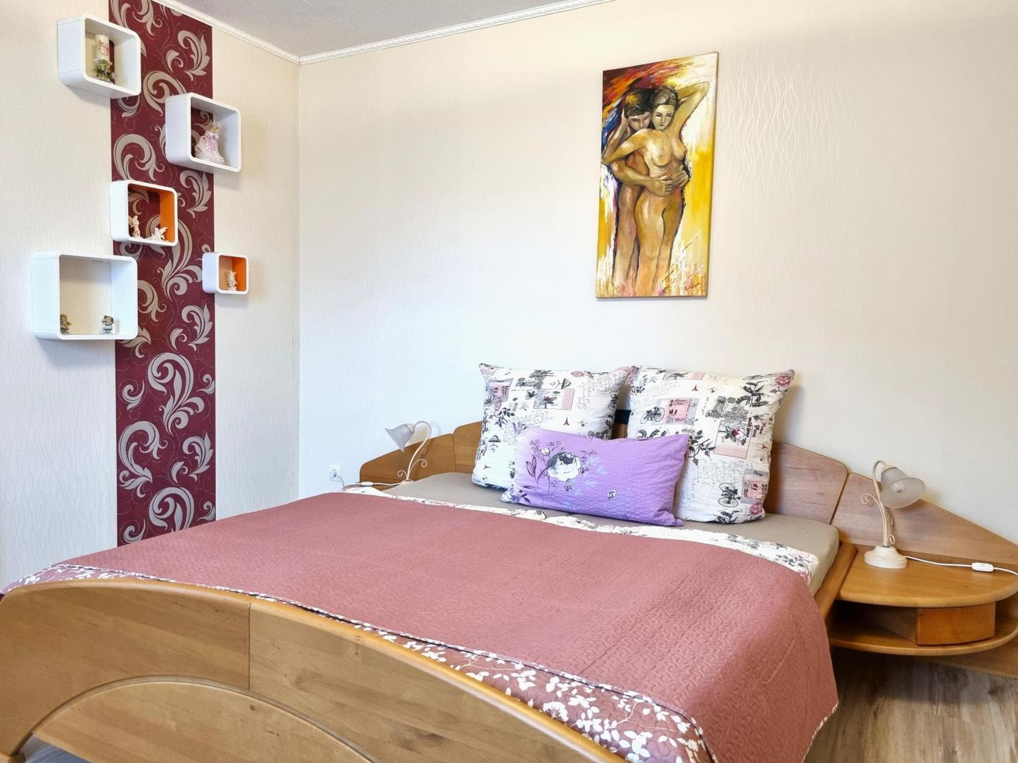 Apartment Bayreuth, Grosse Ferienwohnung Im Haus Mit Kunst, 3 Schlafzimmer, Kueche, Parkplatz מראה חיצוני תמונה
